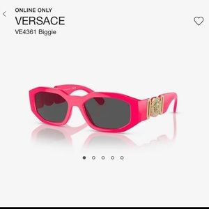 Beautiful glasses ideal for you.